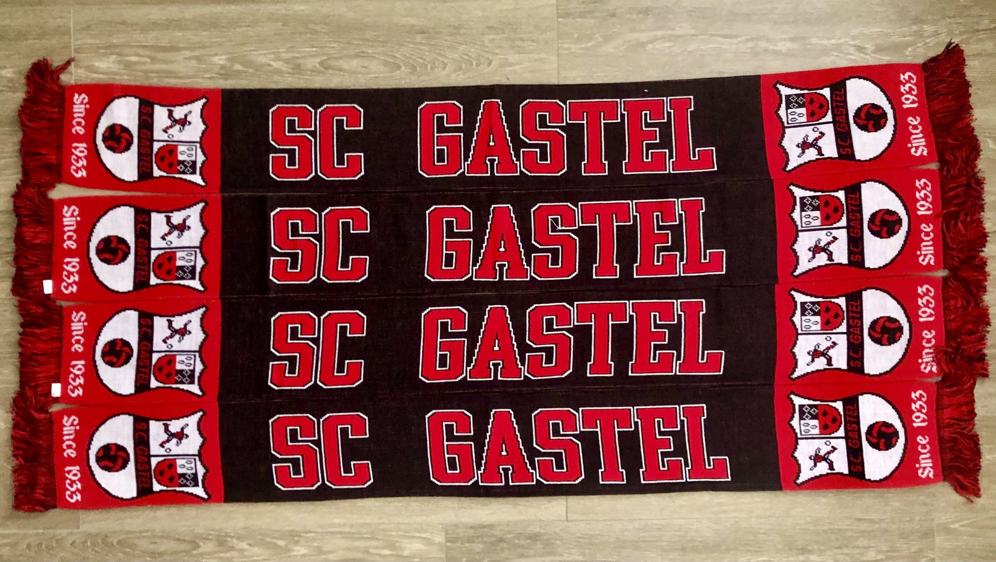 Ze zijn er weer, SC Gastel sjaals!